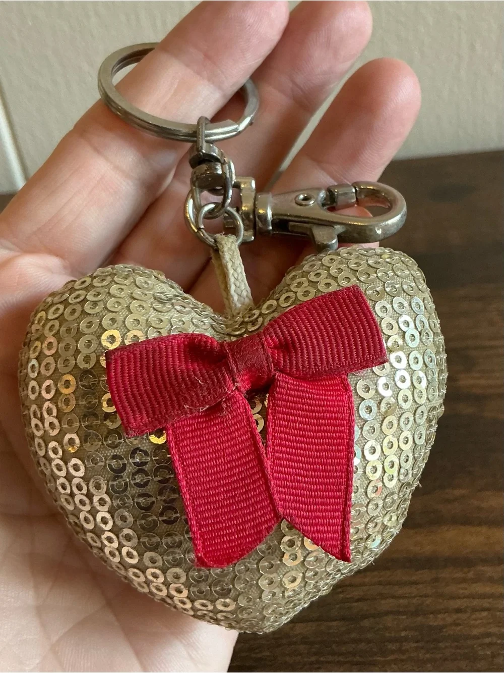 A Very Rare Vintage Gold Sequence Heart LeSportsac Keychain Keyring Bag Charm